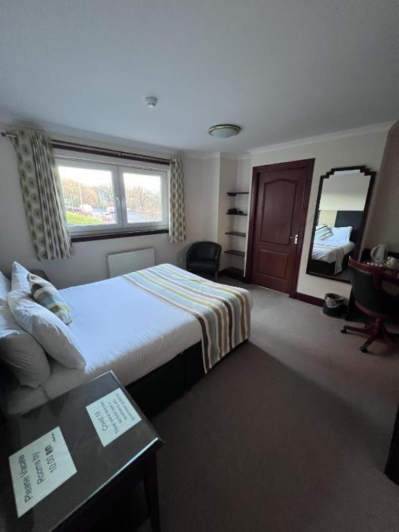 Lochway Hotel Dumbarton Eksteriør bilde